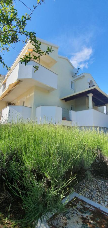 Sunny Apartments Затон Экстерьер фото